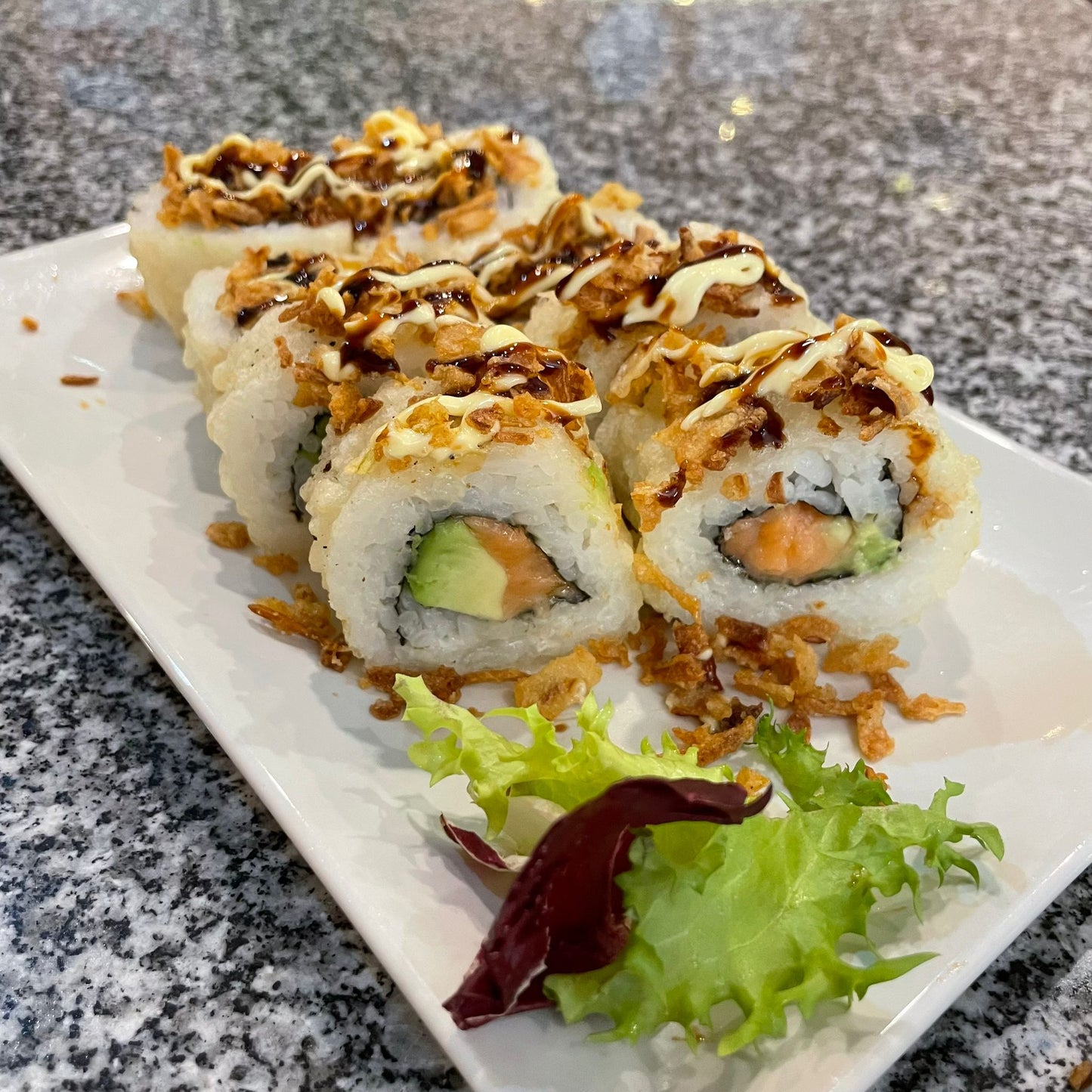 SALMON ROLL TEMPURA (8unid)