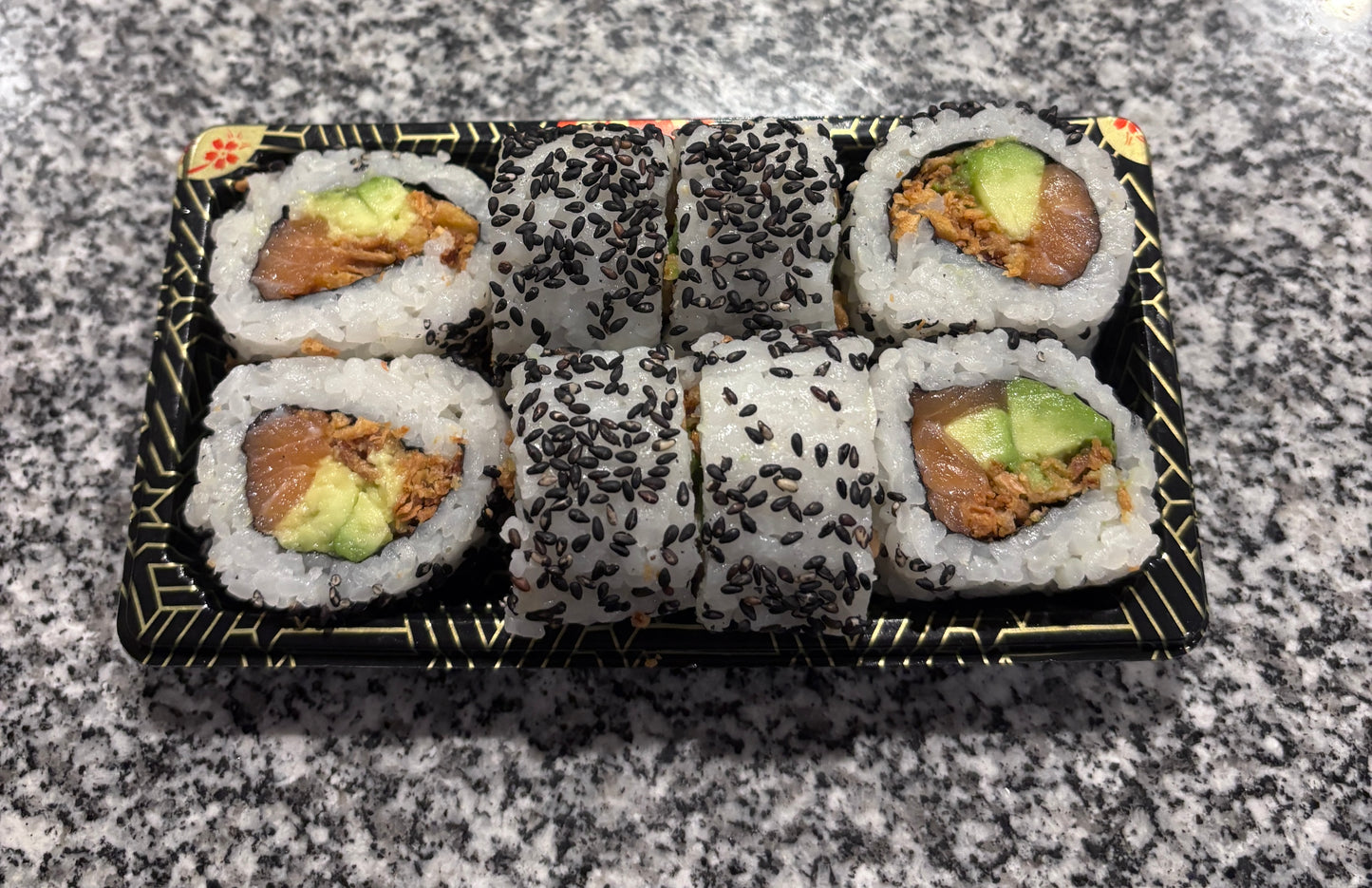 SPICY SALMON ROLL(8unid)
