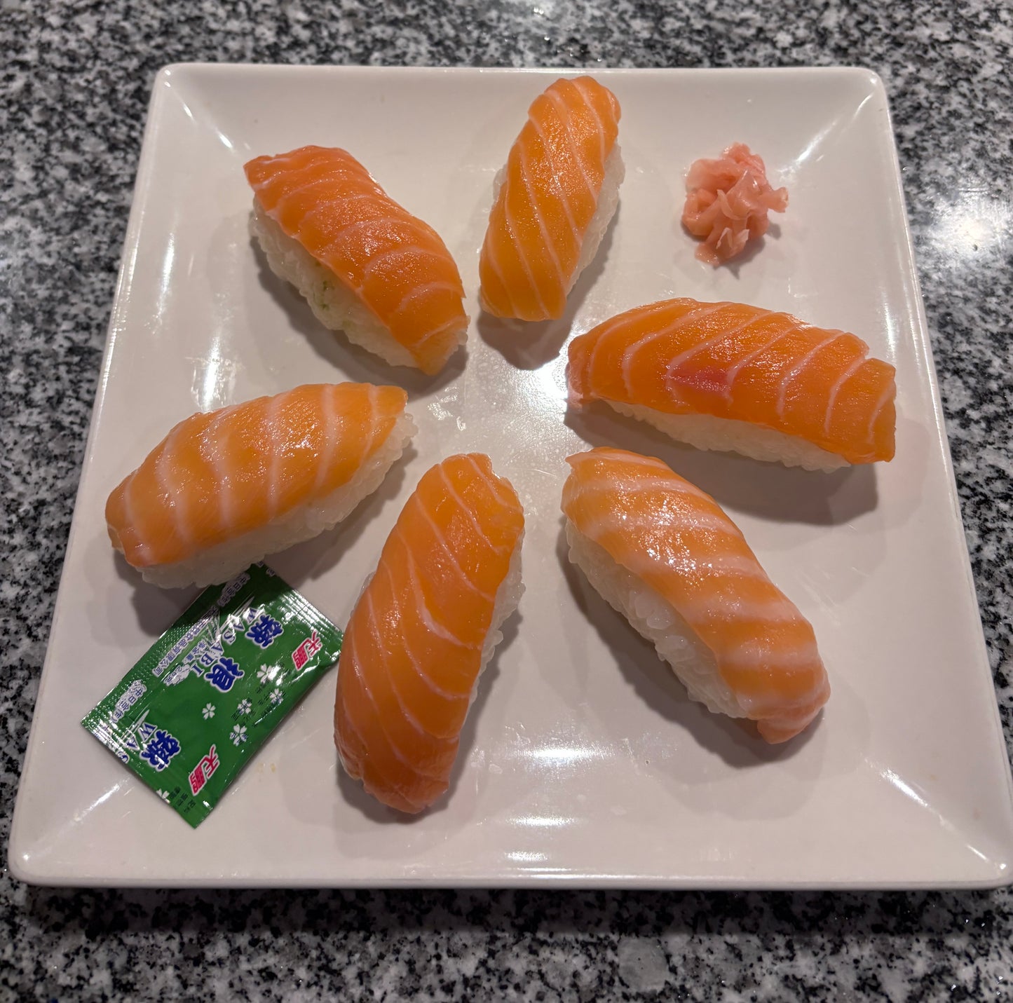 SUSHI SALMON (6unid)