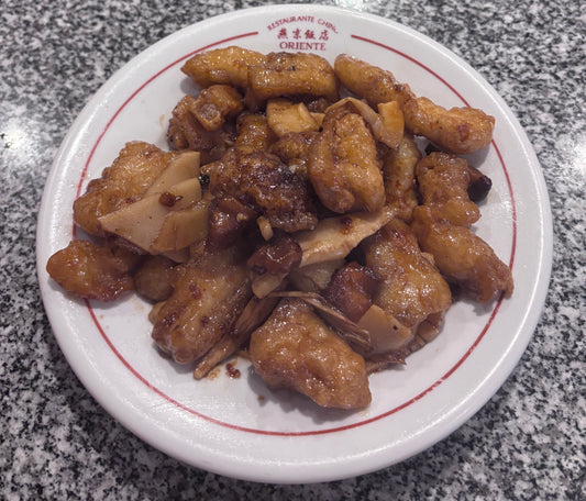 PESCADO CON BAMBU Y SETA CHINA