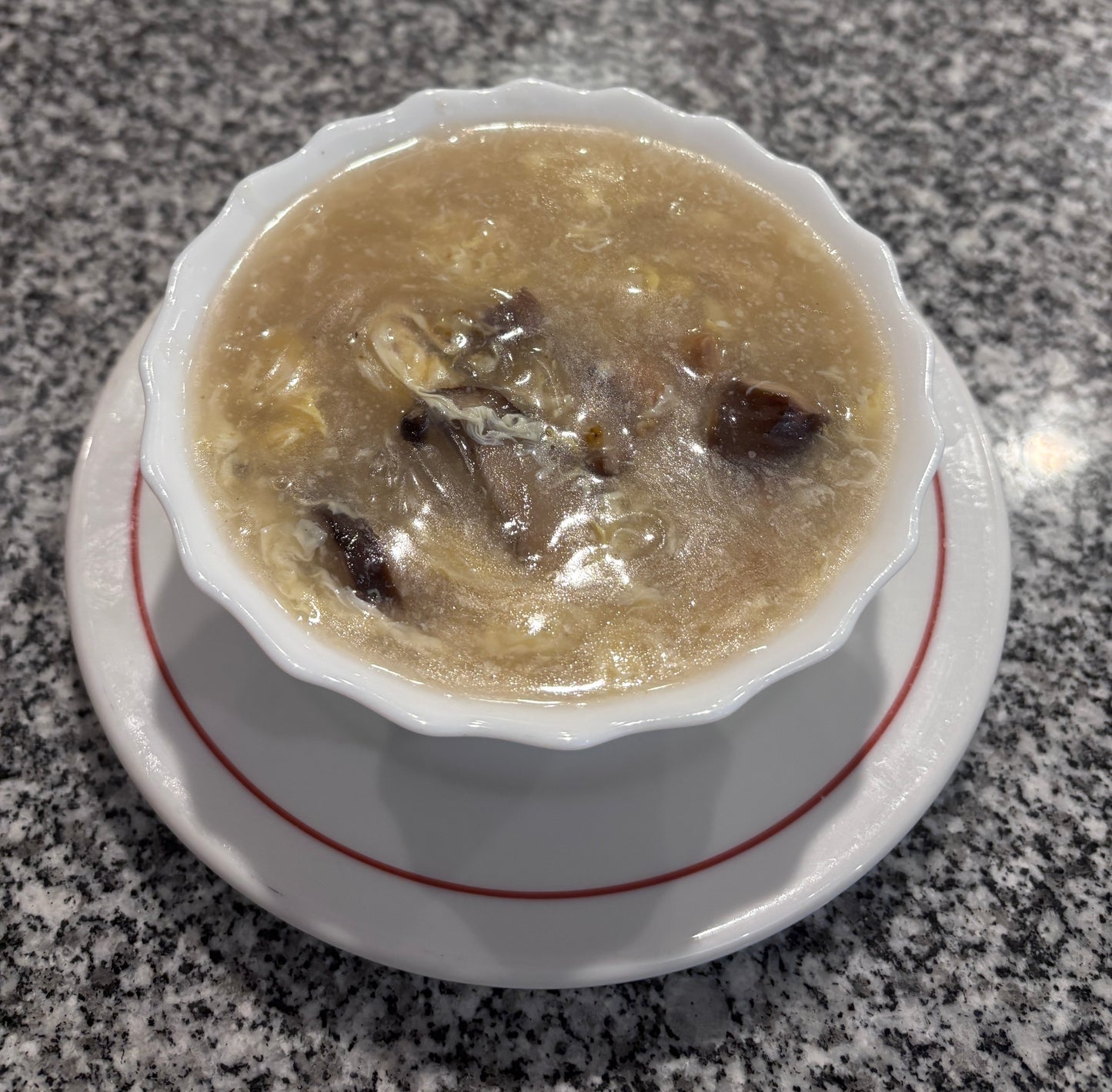 SOPA DE POLLO CON BAMBU Y SETA